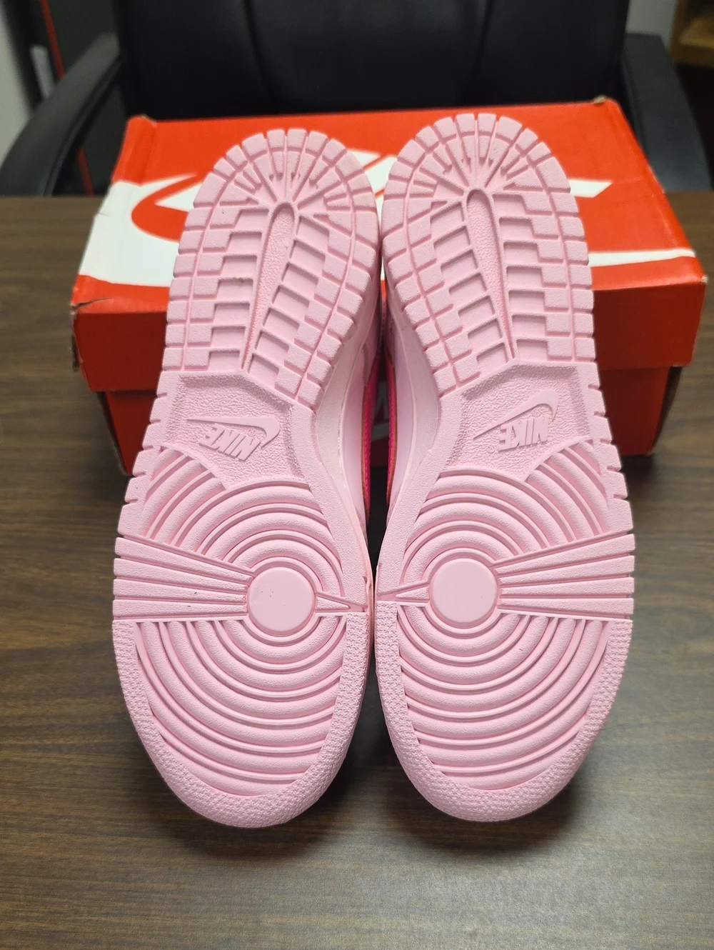 Nike Dunk Low GS (2022) Triple Pink DH9765-600 Women's 8.5 New